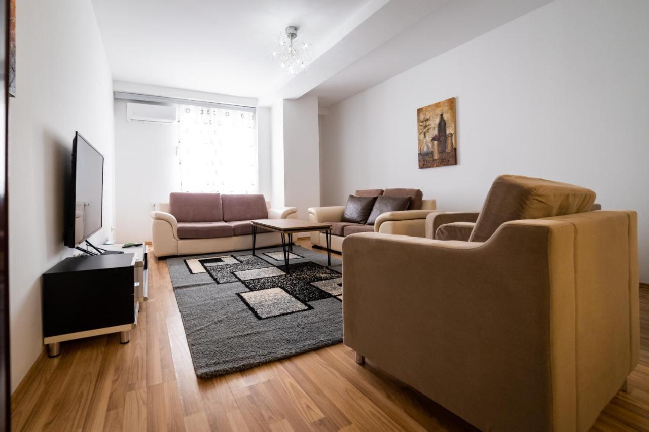 Cedartree Prishtina Apartment Pristina Exterior photo